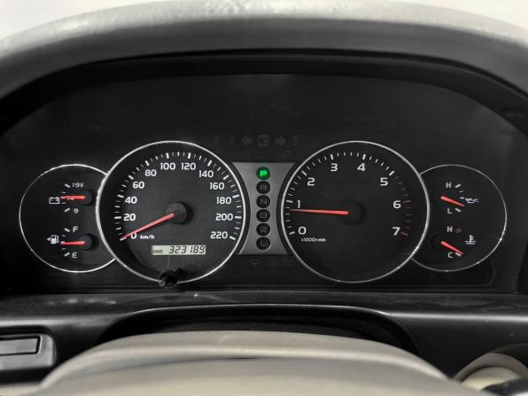 Toyota Land Cruiser 100 Series Рестайлинг 1 с пробегом 2004 года, цена 1 990 000 рублей, 323188 км, внедорожник, Автокод Объявления