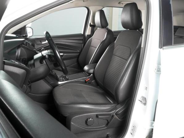 Ford Kuga II Рестайлинг с пробегом 2017 года, цена 1 529 000 рублей, 202659 км, внедорожник, Автокод Объявления