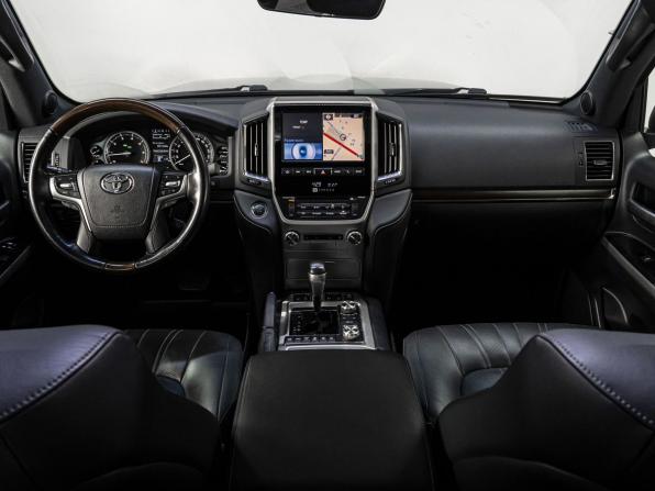 Toyota Land Cruiser 200 Series Рестайлинг 2 с пробегом 2020 года, цена 7 999 000 рублей, 60903 км, внедорожник, Автокод Объявления