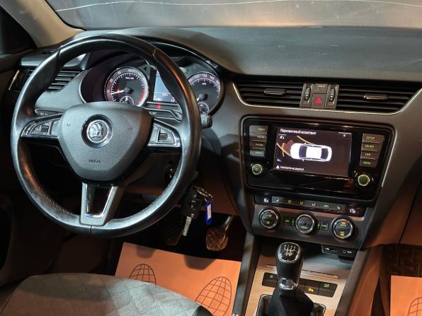 Skoda Octavia III (A7) с пробегом 2017 года, цена 1 490 000 рублей, 174000 км, лифтбек, Автокод Объявления
