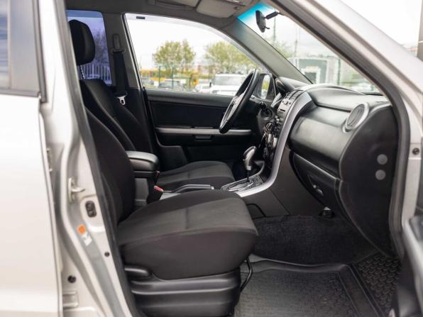 Suzuki Grand Vitara II Рестайлинг с пробегом 2010 года, цена 1 050 000 рублей, 196495 км, внедорожник, Автокод Объявления