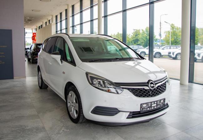 Opel Zafira C Рестайлинг с пробегом 2017 года, цена 2 050 000 рублей, 187418 км, минивэн, Автокод Объявления
