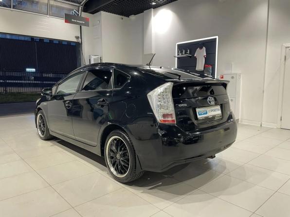 Toyota Prius III (XW30) с пробегом 2010 года, цена 1 059 000 рублей, 282600 км, лифтбек, Автокод Объявления