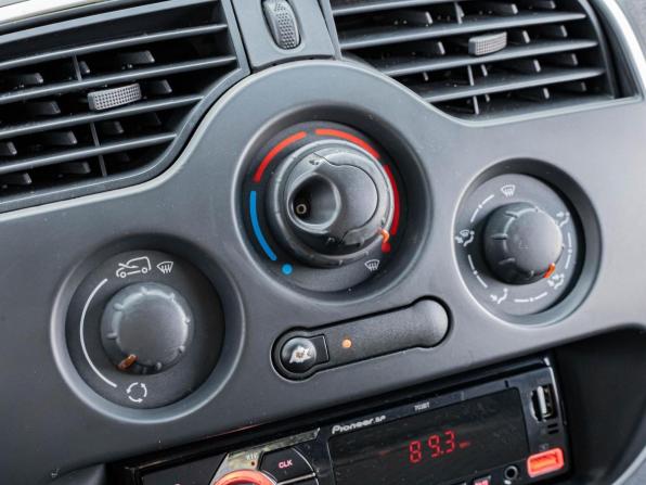 Renault Kangoo II Рестайлинг с пробегом 2013 года, цена 825 000 рублей, 168557 км, фургон, Автокод Объявления