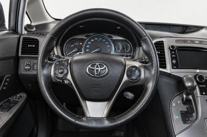 Toyota Venza I с пробегом 2013 года, цена 2 279 000 рублей, 233000 км, внедорожник, Автокод Объявления