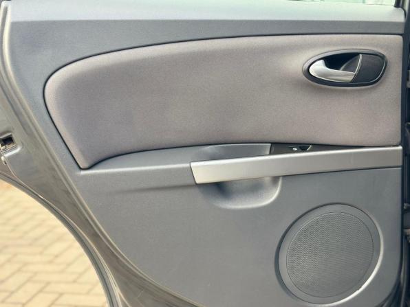 SEAT Leon II Рестайлинг с пробегом 2010 года, цена 750 000 рублей, 138000 км, хэтчбек, Автокод Объявления