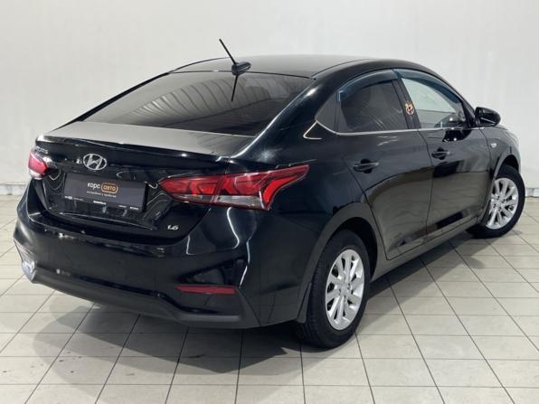 Hyundai Solaris II с пробегом 2018 года, цена 1 355 000 рублей, 83988 км, седан, Автокод Объявления