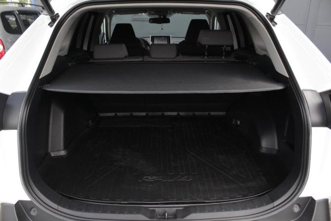 Toyota RAV4 V (XA50) с пробегом 2021 года, цена 3 650 000 рублей, 56116 км, внедорожник, Автокод Объявления