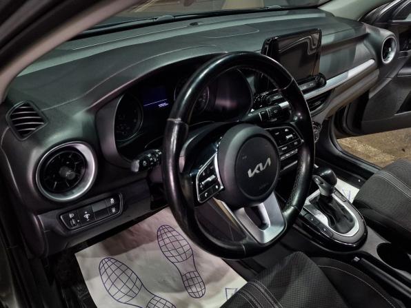 Kia Cerato IV Рестайлинг с пробегом 2022 года, цена 2 345 000 рублей, 58000 км, седан, Автокод Объявления