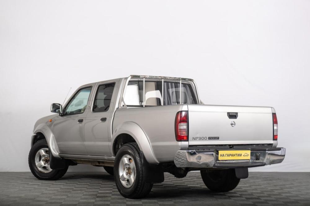Nissan NP300 Томск  - изображение 6