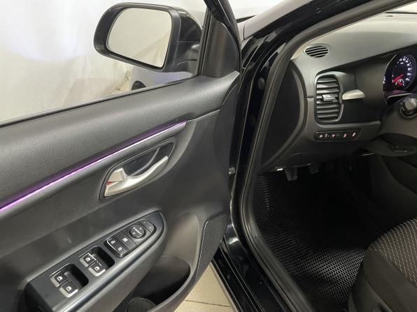 Kia Rio IV с пробегом 2017 года, цена 1 090 000 рублей, 130908 км, седан, Автокод Объявления