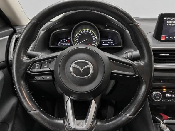 Mazda 3 III (BM) Рестайлинг с пробегом 2018 года, цена 1 550 000 рублей, 160000 км, седан, Автокод Объявления