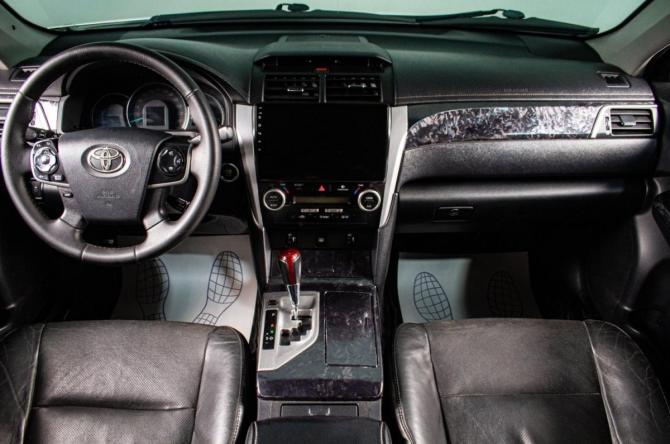 Toyota Camry VII (XV50) с пробегом 2014 года, цена 1 799 000 рублей, 316000 км, седан, Автокод Объявления