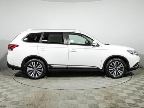 Mitsubishi Outlander III Рестайлинг 3 с пробегом 2019 года, цена 2 199 700 рублей, 80038 км, внедорожник, Автокод Объявления