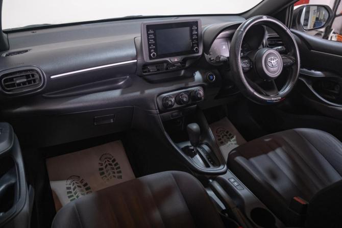 Toyota Yaris IV с пробегом 2020 года, цена 1 199 000 рублей, 70000 км, хэтчбек, Автокод Объявления