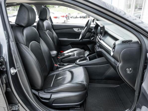 Kia Cerato IV Рестайлинг с пробегом 2022 года, цена 2 079 000 рублей, 63354 км, седан, Автокод Объявления