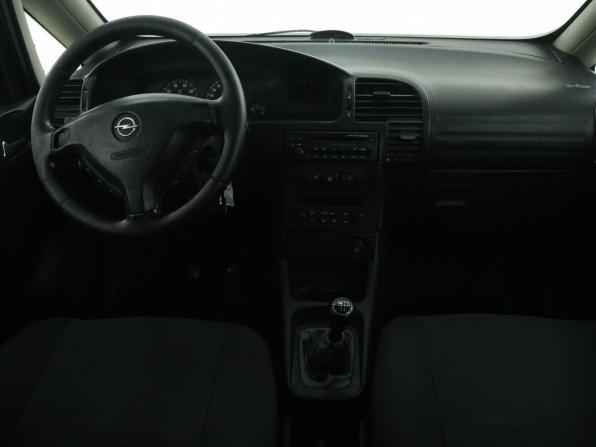 Opel Zafira A Рестайлинг с пробегом 2004 года, цена 282 000 рублей, 398500 км, компактвэн, Автокод Объявления