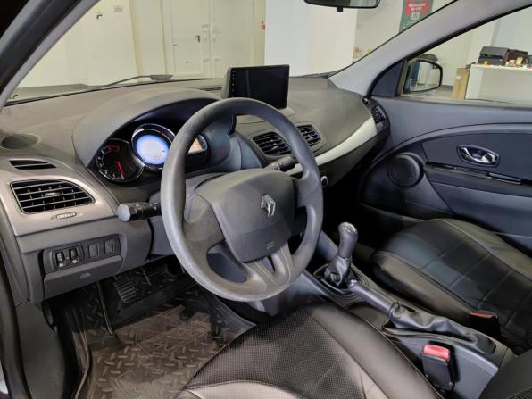 Renault Fluence I Рестайлинг с пробегом 2014 года, цена 880 000 рублей, 66034 км, седан, Автокод Объявления