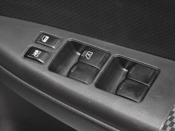 Nissan Note I с пробегом 2005 года, цена 550 000 рублей, 189800 км, хэтчбек, Автокод Объявления
