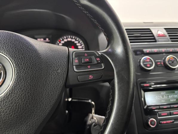 Volkswagen Touran I Рестайлинг 2 с пробегом 2014 года, цена 1 250 000 рублей, 187302 км, компактвэн, Автокод Объявления