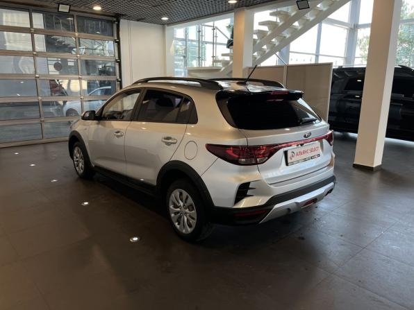 Kia Rio IV Рестайлинг с пробегом 2021 года, цена 1 395 000 рублей, 135838 км, хэтчбек, Автокод Объявления