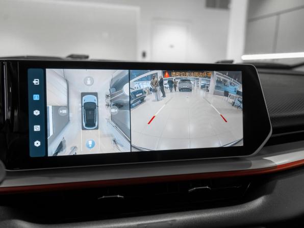 Geely Coolray I Рестайлинг с пробегом 2024 года, цена 2 095 000 рублей, 33977 км, внедорожник, Автокод Объявления