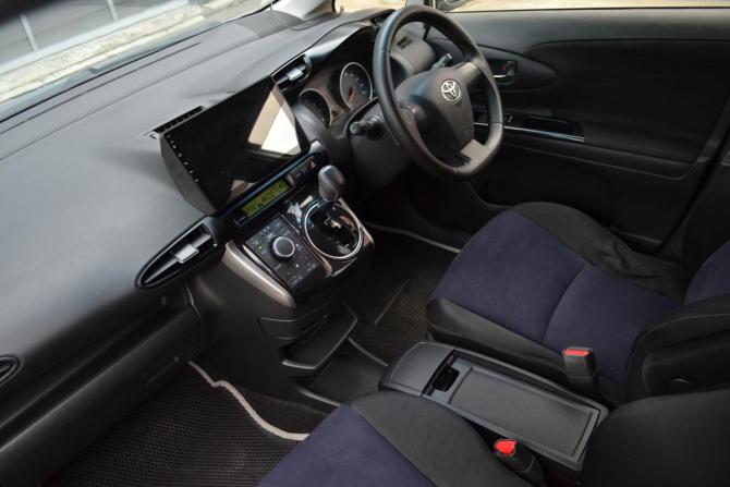 Toyota Wish II Рестайлинг с пробегом 2014 года, цена 1 190 000 рублей, 192100 км, минивэн, Автокод Объявления