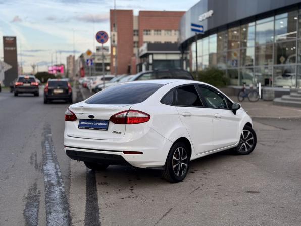 Ford Fiesta Mk6 Рестайлинг с пробегом 2015 года, цена 650 000 рублей, 100254 км, седан, Автокод Объявления