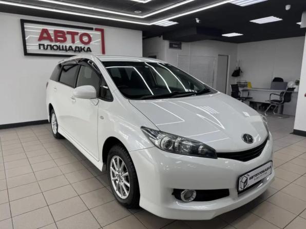 Toyota Wish II с пробегом 2011 года, цена 1 319 000 рублей, 141812 км, минивэн, Автокод Объявления