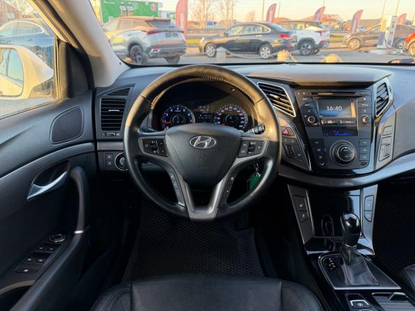 Hyundai i40 I Рестайлинг с пробегом 2016 года, цена 1 349 000 рублей, 112705 км, универсал, Автокод Объявления