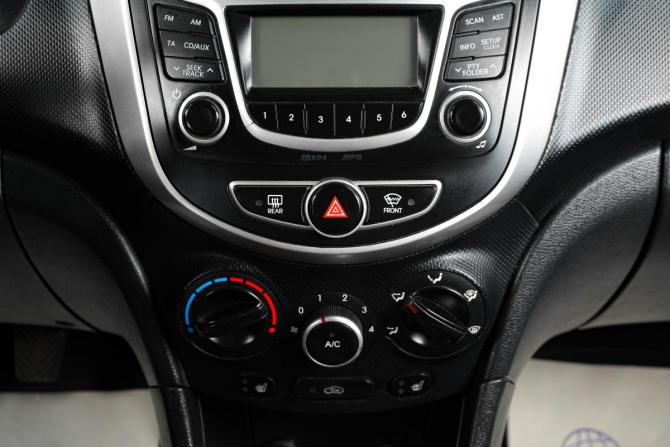 Hyundai Solaris I с пробегом 2014 года, цена 649 000 рублей, 304000 км, хэтчбек, Автокод Объявления