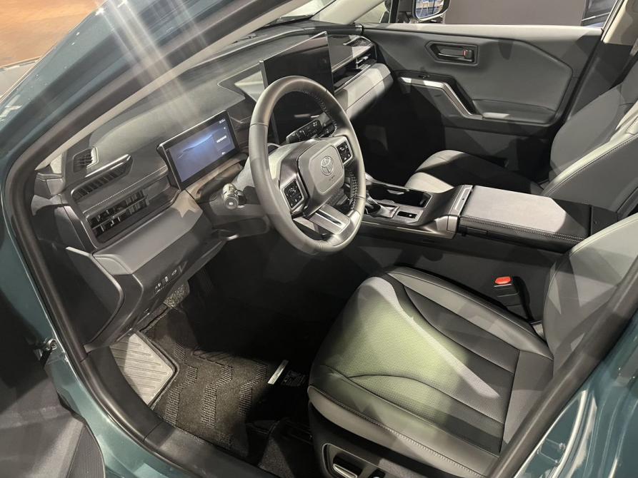 Toyota RAV4 VI (XA60) Москва  - изображение 2