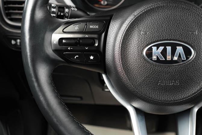 Kia Rio IV Рестайлинг с пробегом 2021 года, цена 1 829 000 рублей, 123100 км, хэтчбек, Автокод Объявления