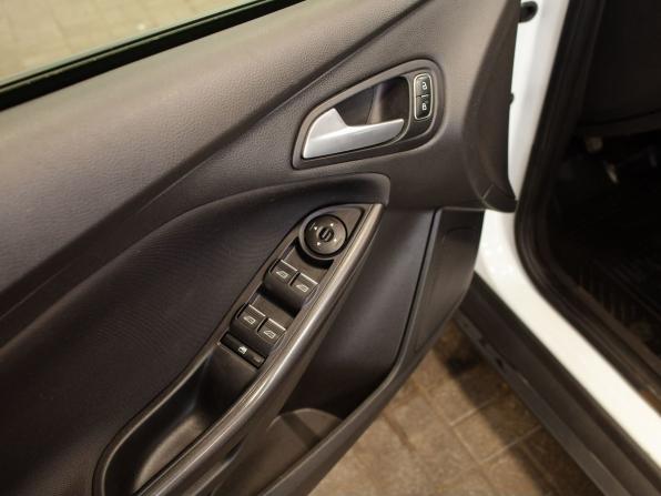 Ford Focus III Рестайлинг с пробегом 2019 года, цена 1 275 000 рублей, 121352 км, универсал, Автокод Объявления