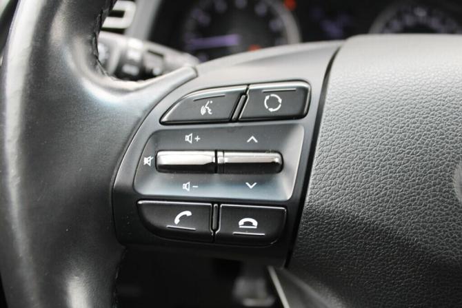 Hyundai Elantra VI (AD) Рестайлинг с пробегом 2019 года, цена 1 660 000 рублей, 112000 км, седан, Автокод Объявления