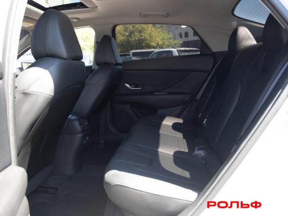 Hyundai Elantra VII (CN7) Рестайлинг с пробегом 2024 года, цена 2 188 000 рублей, 19617 км, седан, Автокод Объявления