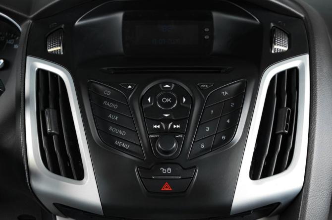 Ford Focus III с пробегом 2013 года, цена 989 000 рублей, 199000 км, универсал, Автокод Объявления