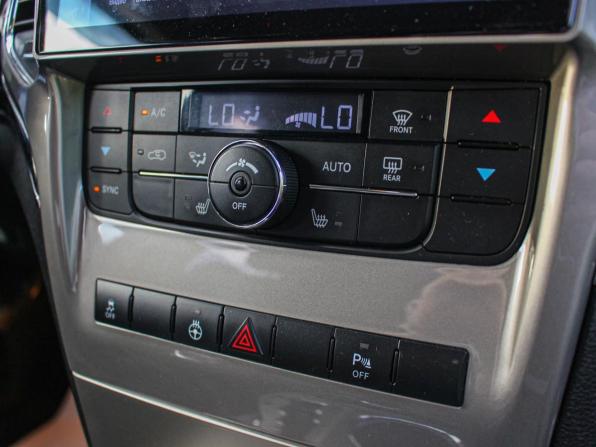 Jeep Grand Cherokee IV (WK2) с пробегом 2012 года, цена 1 560 000 рублей, 278127 км, внедорожник, Автокод Объявления
