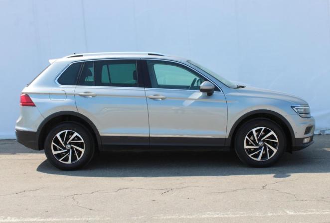Volkswagen Tiguan II с пробегом 2018 года, цена 2 340 000 рублей, 151661 км, внедорожник, Автокод Объявления