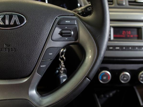 Kia Rio III Рестайлинг с пробегом 2016 года, цена 1 190 000 рублей, 137836 км, хэтчбек, Автокод Объявления
