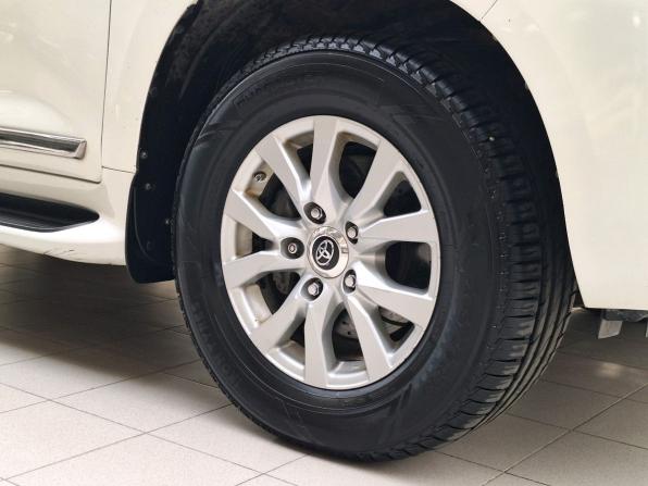Toyota Land Cruiser 200 Series Рестайлинг 2 с пробегом 2016 года, цена 4 945 000 рублей, 306721 км, внедорожник, Автокод Объявления