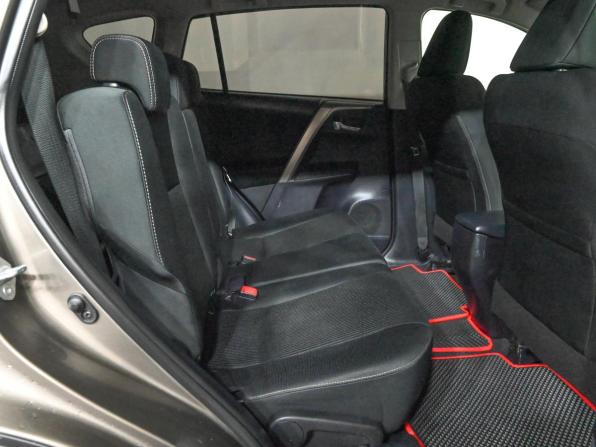 Toyota RAV4 IV (XA40) с пробегом 2014 года, цена 2 390 000 рублей, 117333 км, внедорожник, Автокод Объявления