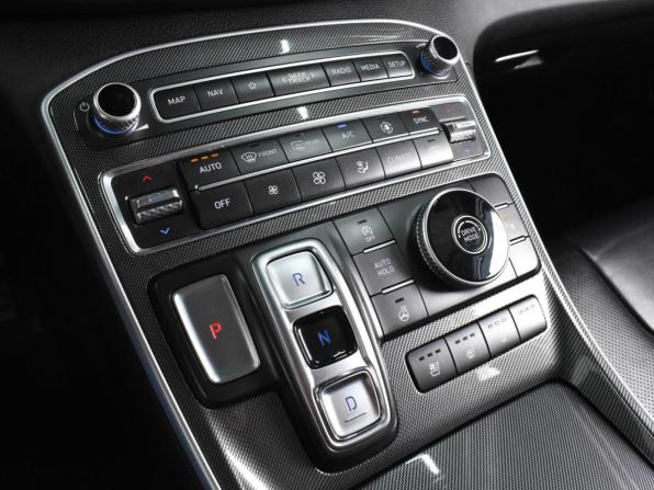 Hyundai Santa Fe IV Рестайлинг с пробегом 2020 года, цена 3 599 000 рублей, 56016 км, внедорожник, Автокод Объявления