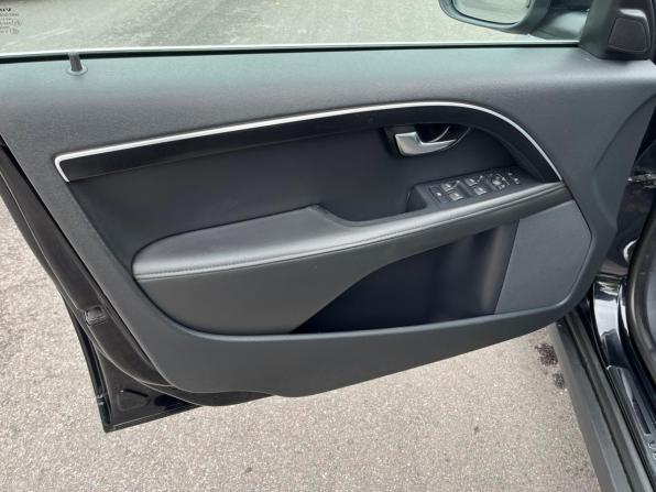 Volvo XC70 II с пробегом 2011 года, цена 1 340 000 рублей, 364000 км, универсал, Автокод Объявления