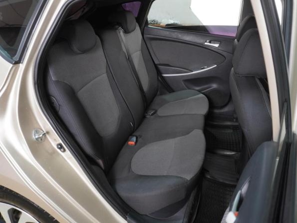 Hyundai Solaris I с пробегом 2012 года, цена 789 000 рублей, 197410 км, хэтчбек, Автокод Объявления