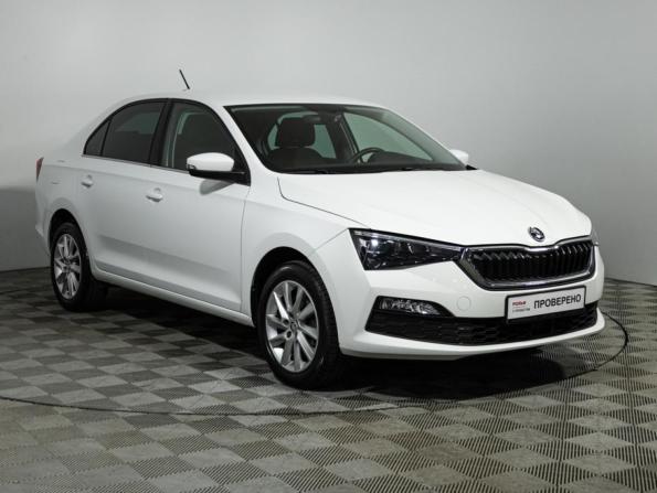Skoda Rapid II с пробегом 2021 года, цена 1 889 000 рублей, 52602 км, лифтбек, Автокод Объявления