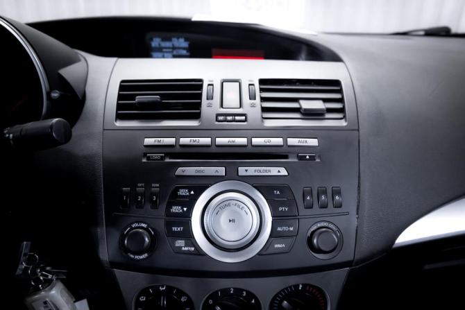 Mazda 3 II (BL) с пробегом 2011 года, цена 949 000 рублей, 342065 км, седан, Автокод Объявления