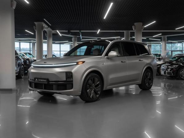 Li Auto (Lixiang) L9 I с пробегом 2023 года, цена 6 490 000 рублей, 38020 км, внедорожник, Автокод Объявления