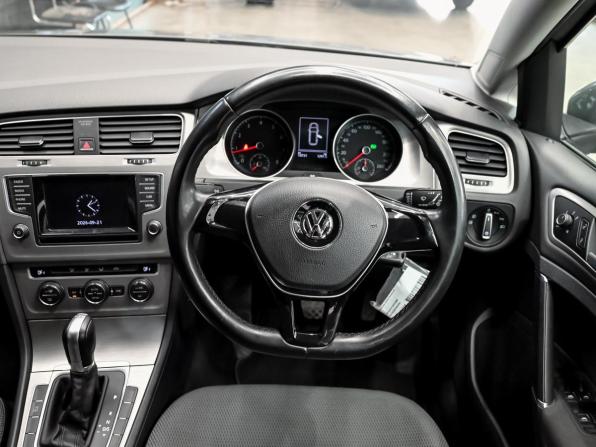 Volkswagen Golf VII с пробегом 2015 года, цена 1 350 000 рублей, 54729 км, универсал, Автокод Объявления