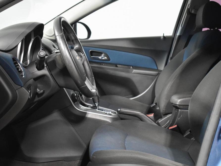 Chevrolet Cruze I Рестайлинг Санкт-Петербург  - изображение 11
